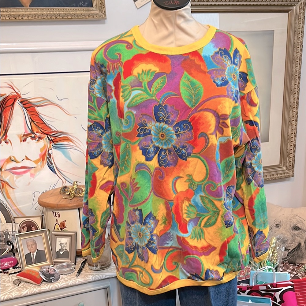 Vintage Colorful Floral Long Sleeve Top!